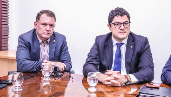 Após reunião com Alysson, Eduardo Ribeiro é o novo vice-líder da base de Gladson na Aleac